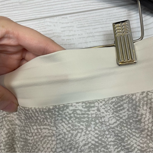 Athleta Venture Printed Pants Size 6 NWT - Picture 10 of 13